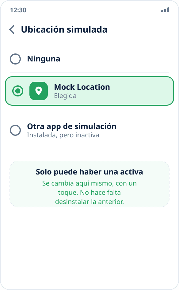 La lista de aplicaciones de ubicación simulada: hay dos instaladas y una elegida; el sistema solo permite una activa