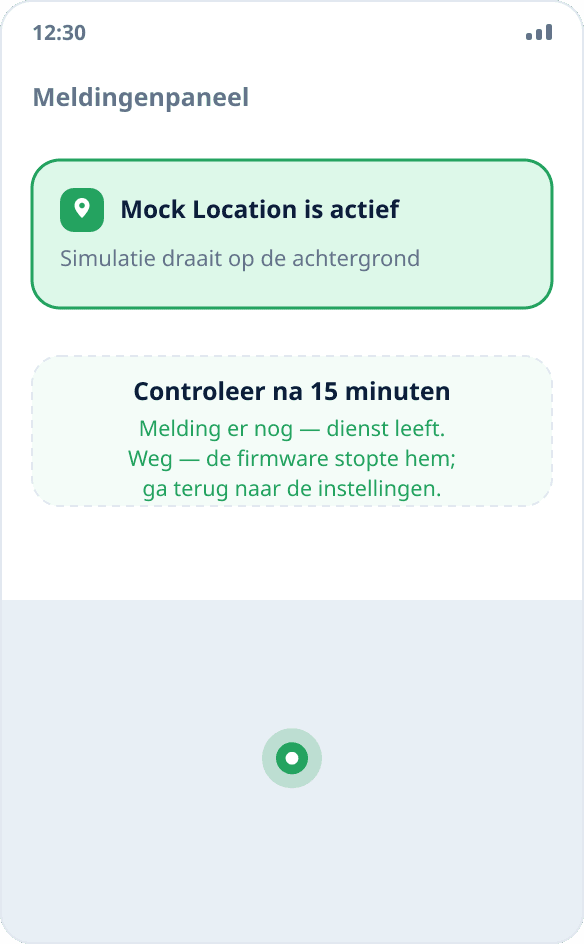 De vaste melding van Mock Location in het meldingenpaneel: locatiesimulatie draait op de achtergrond