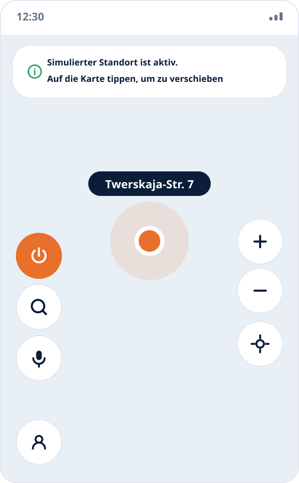 Bildschirm von Mock Location: Karte mit dem gewählten Punkt, orange Stecknadel, die Ein/Aus-Schaltfläche links leuchtet orange – die Simulation ist aktiv